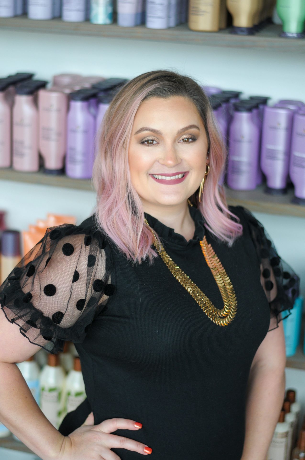 headshot of Rachel Ret Thompson - Guest Experience Expert