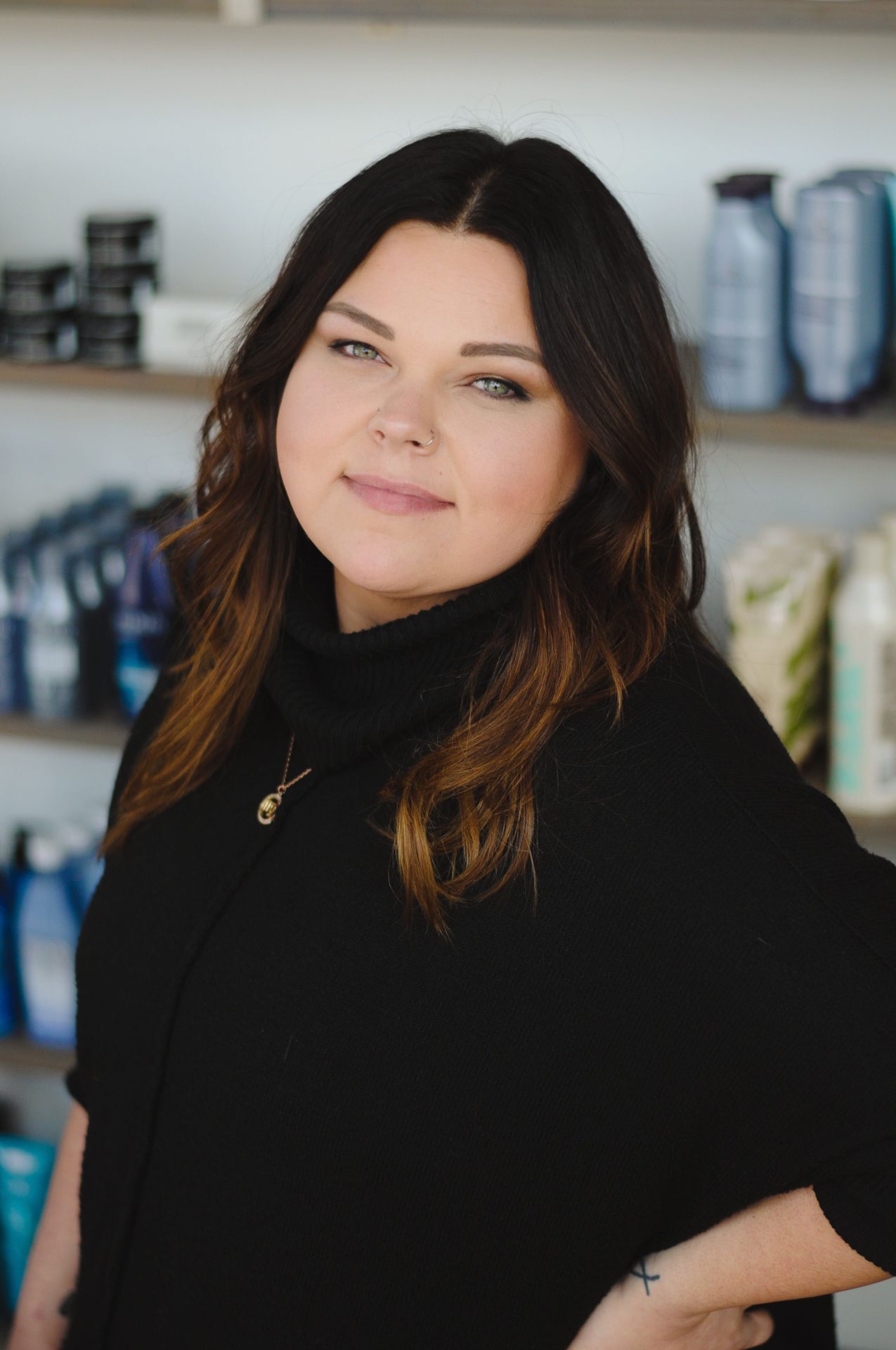 headshot of Lindsey Wood - Stylist