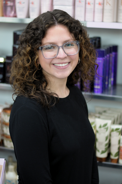 headshot of Megan Hammond - Guest Experience Expert