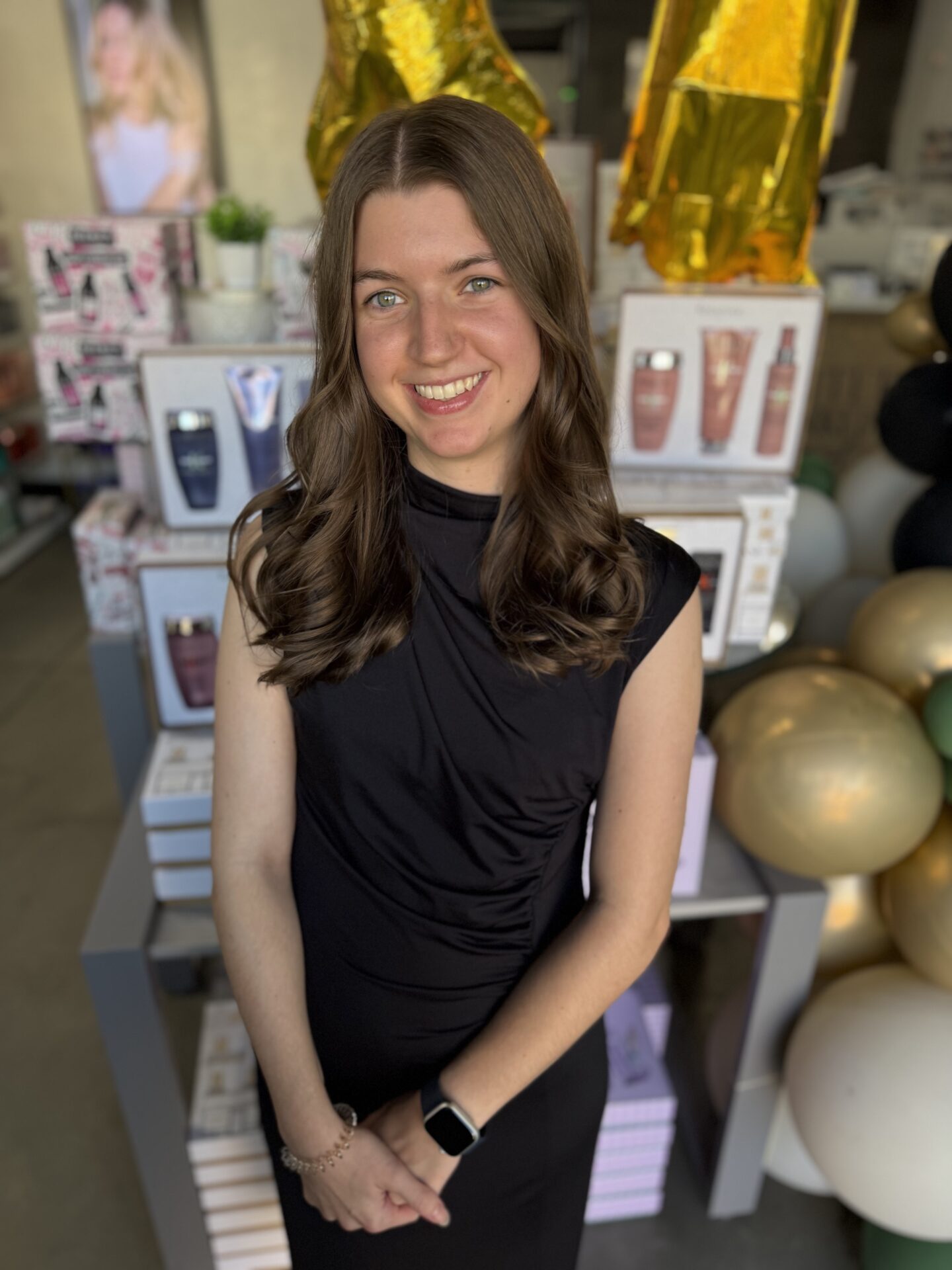 headshot of Keely Walker - Associate Stylist