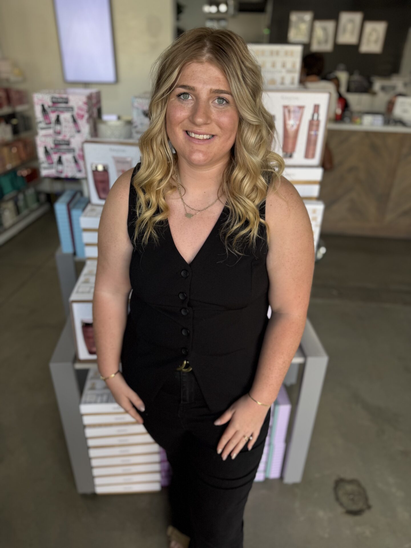 headshot of Chelsea Lyle - Salon Assistant