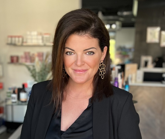 Nichole Brewer headshot