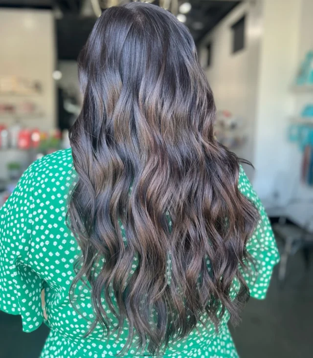 Rich hair dreams 🙌🏼🤎

@hairbynaomi.s // #bmonroebynaomi 

B.Monroe Salon • Middle Georgia Salon • Headspa

#bmonroesalon #middlegeorgiasalon #maconsalon #headspa