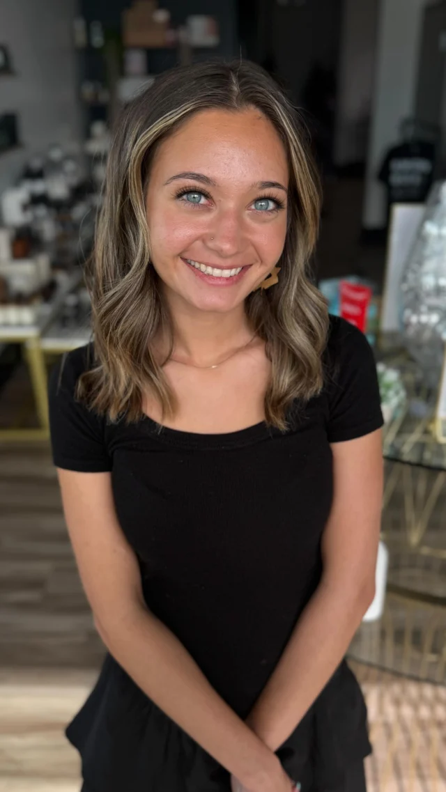 Congratulations Jillian!! 🎉

Help us celebrate our newest level one stylist! Jillian has worked so hard during her program these last few months, we are so beyond proud of you and cannot wait to see what this new chapter brings you! 

@your_hair_bestie_jillian // #bmonroebyjillian 

B. Monroe Salon • Middle Georgia Salon • Headspa 

#bmonroesalon #middlegeorgiasalon #headspa
