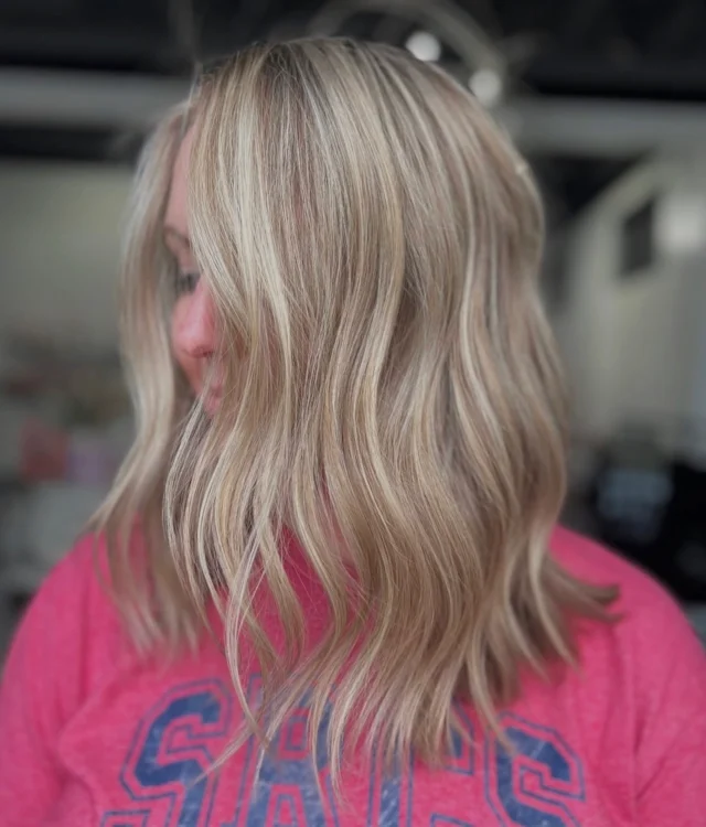 Depth + dimension = everything 

@hairbynaomi.s // #bmonroebynaomi 

B. Monroe Salon • Middle Georgia Salon • Headspa

#bmonroesalon #middlegeorgiasalon #headspa