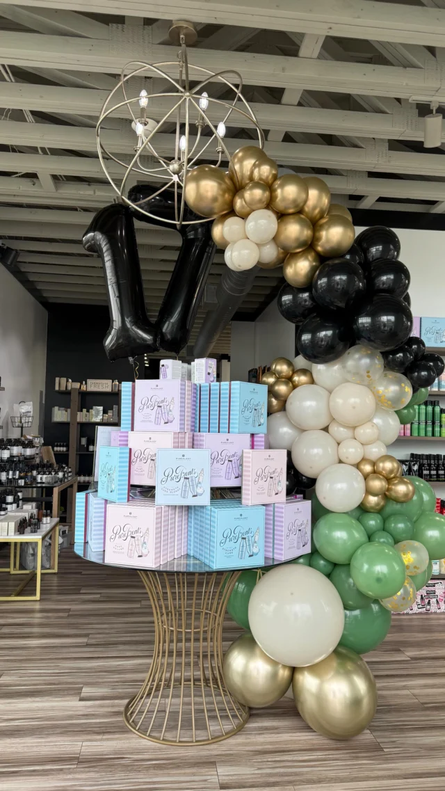 Our holiday kits are here — the perfect way to treat yourself and your hair this season! 🎁
Buy 2 holiday kits and you’ll be entered to win a basket full of hair goodies 💕
Limited time only — while supplies last!

B. Monroe Salon • Middle Georgia Salon • Headspa 

#bmonroesalon #middlegeorgiasalon #headspa