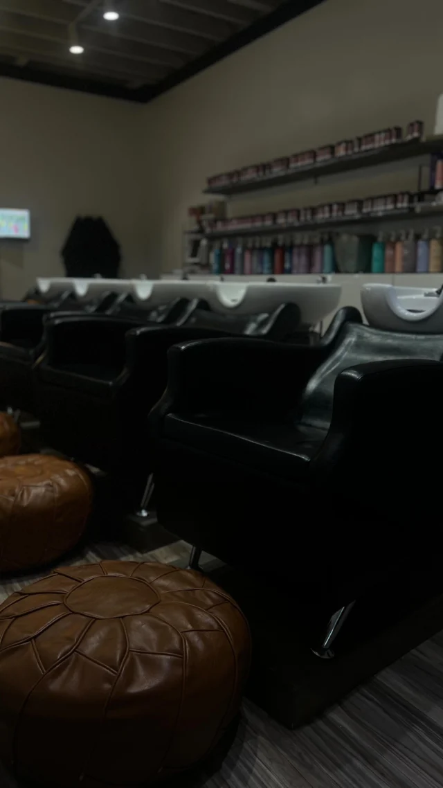 But never ghost your fav hair salon 🖤👻✂️

#BMonroeSalon #MaconGa #WarnerRobinsGa #MiddleGeorgia 

Macon Salon • Warner Robins Salon • Middle Georgia