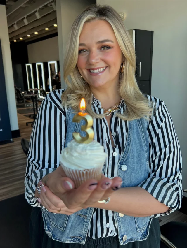 Give it up for our newest >>> LEVEL THREE stylist in the building, @beautyxnissa 🤍✨🧁3️⃣🪩
We are SO proud of all of your hard work to reach this goal + the dedication you pour into your craft! 🤩✂️
 
#BMonroeByAnnissa // @beautyxnissa 

#BMonroeSalon #LevelUp #SummitLevel #SummitSalon #Level3Stylist #WarnerRobinsHair 

Warner Robins Georgia • Middle Georgia • Hair Salon • Level Stylist