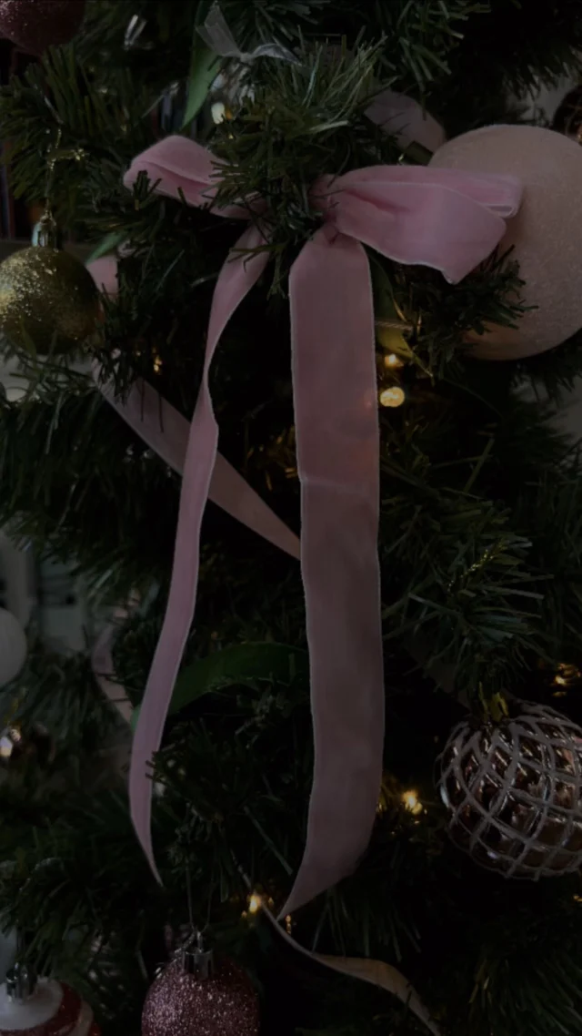 The Head Spa Experience is the ultimate way to gift your loved ones self care for the holidays 🎁🎄✨🫧🧖‍♀️

Gift cards can be purchased online or in store 🤍

#BMonroeSalon #MaconHeadSpa #WarnerRobinsHeadSpa
#HeadSpa #MiddleGeorgia 

Head Spa • Macon Georgia • Warner Robins Georgia • Spa • Hair Salon