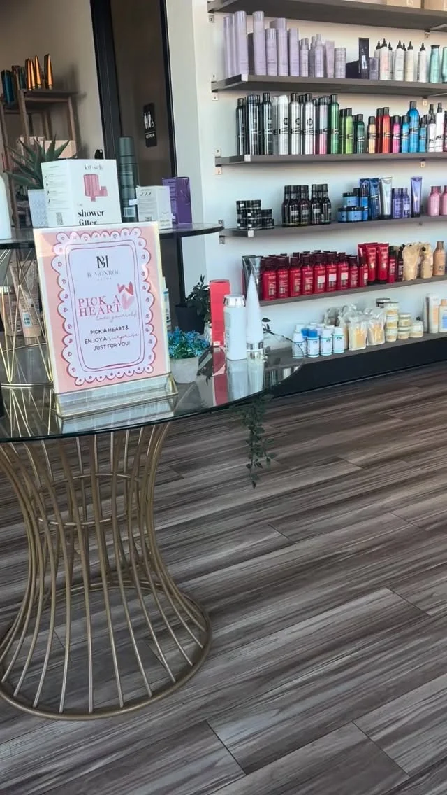 GALENTINE’S GIRLS NIGHT // TODAY • 4-7 PM 🩷🤍❤️
Schedule a blowout + treat yourself to the amazing deals @bare.beautyandwellness will be offering just in time for Valentine’s Day 💌

#BMonroeSalon